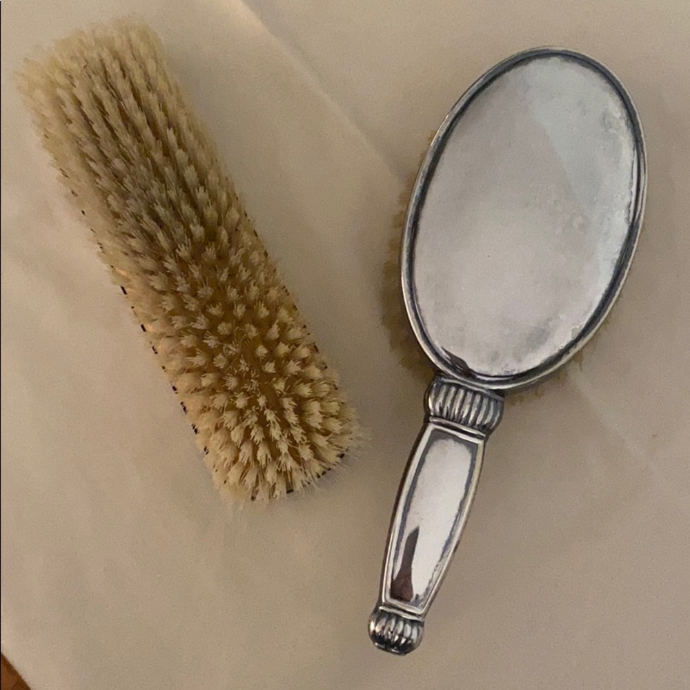 OVAL Silver Bristle Brush